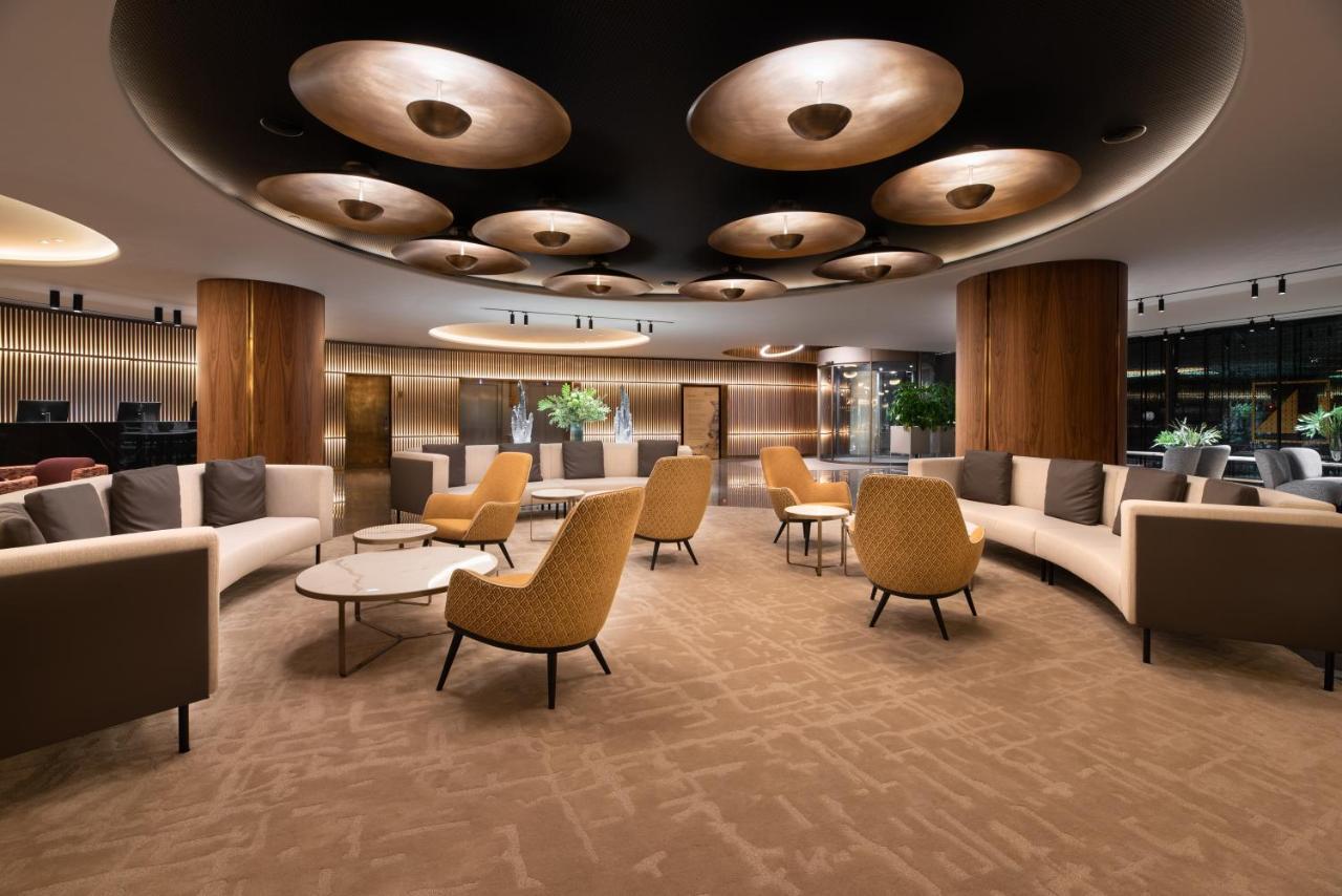 波尔图 Eurostars Aliados酒店 外观 照片 The new lounge at London Heathrow Airport