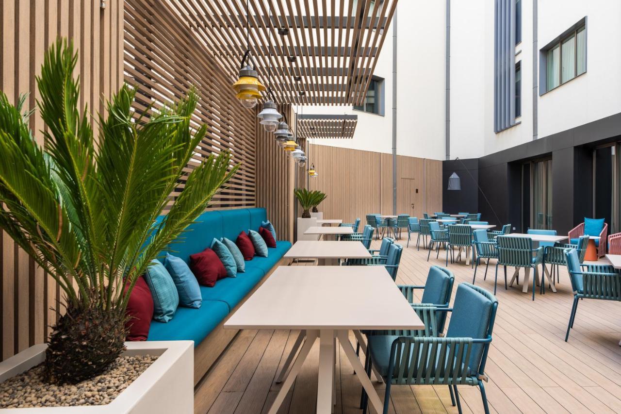 波尔图 Eurostars Aliados酒店 外观 照片 The courtyard at the new building