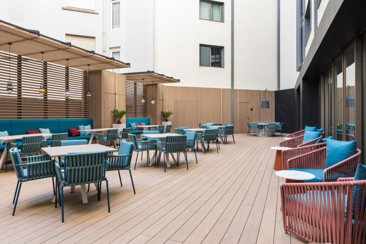 波尔图 Eurostars Aliados酒店 外观 照片 The hotel's courtyard
