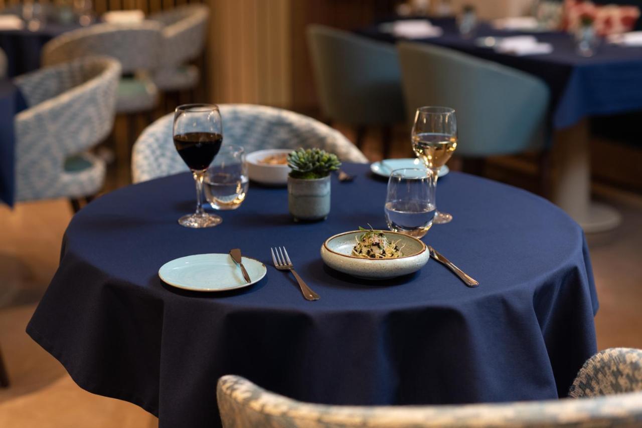 波尔图 Eurostars Aliados酒店 外观 照片 A table set for dinner
